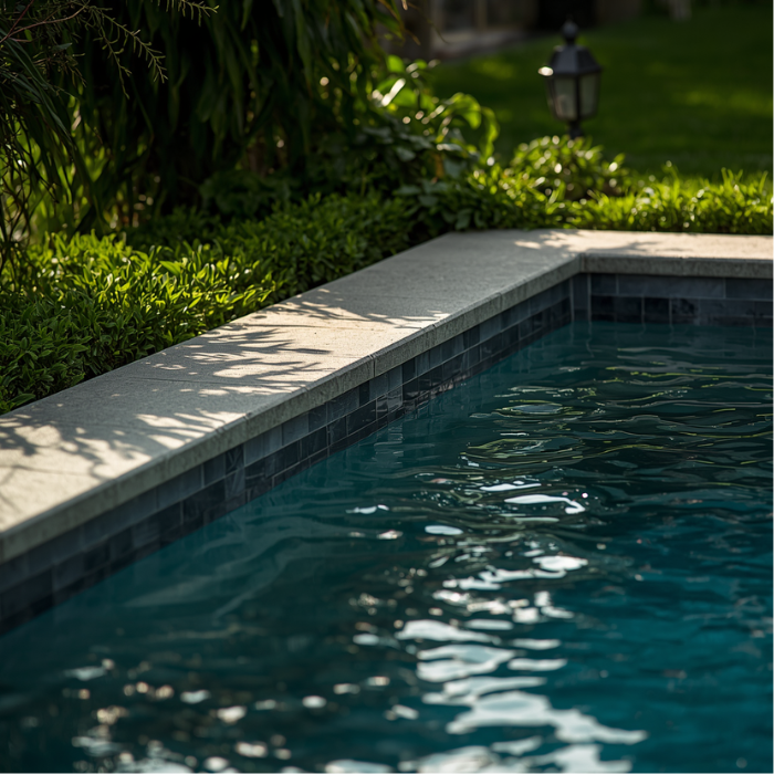 Margelle de piscine à Fréjus